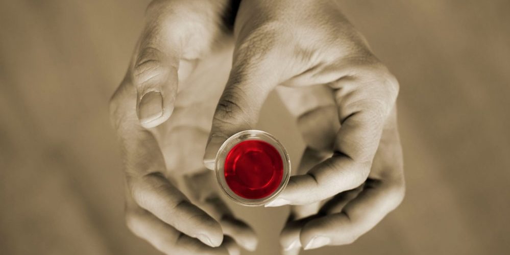 Helmi: Raamiksessa sakramentit kaste ja ehtoollinen